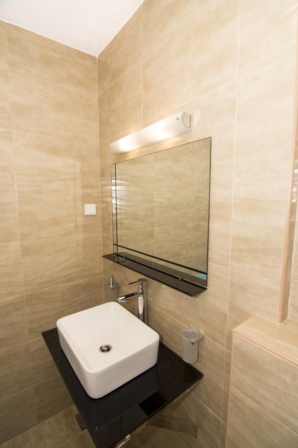 Ema Central Apartment Novi Sad Extérieur photo