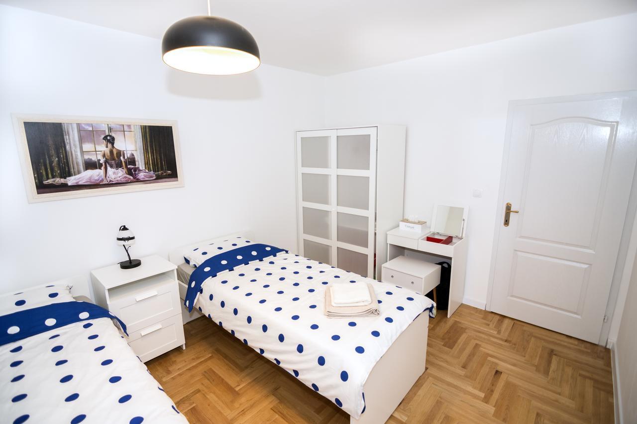 Ema Central Apartment Novi Sad Extérieur photo